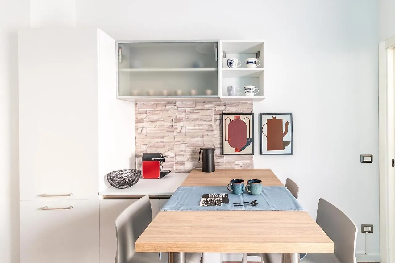 Apartment Duomo-Cadorna Cozy Suite, Skyline View Milan